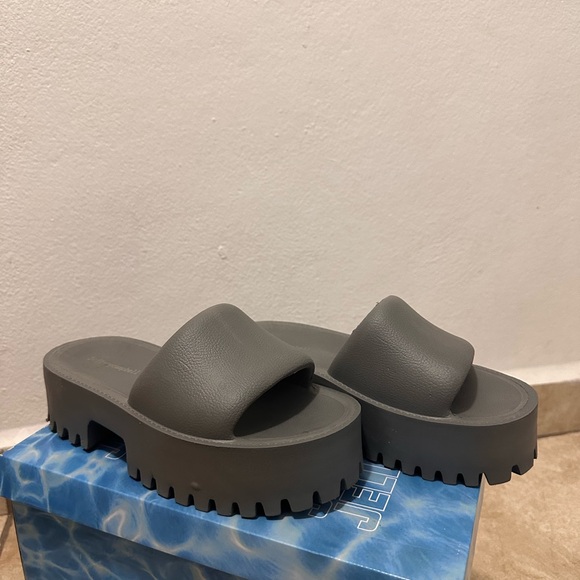 Jeffrey Campbell Gray Platform Slides - Picture 2 of 5